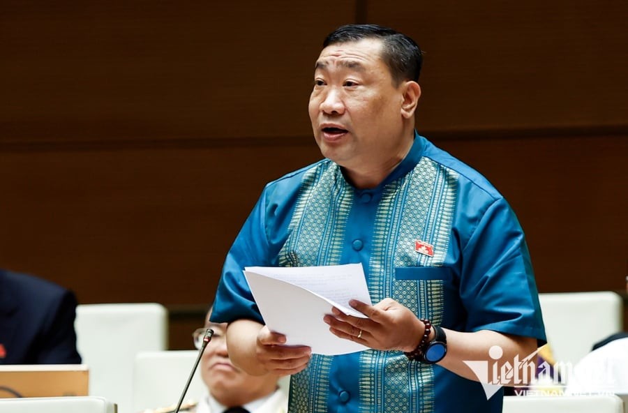 Đại biểu đề xuất mức lương cần điều chỉnh. 