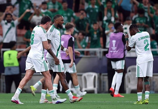 Toney hóa người hùng dùng Al Ahli giành vé vào chung kết Champions League châu Á.