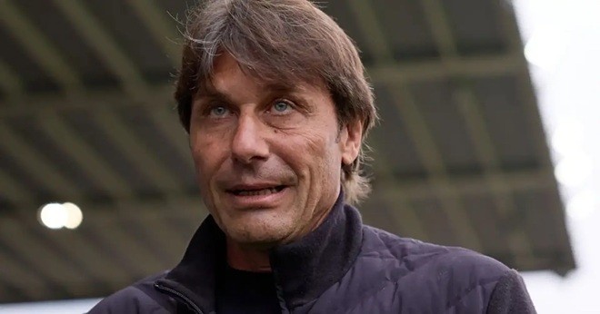  Conte sẽ cần phải chấp nhận giảm sâu lương nếu muốn dẫn dắt tuyển Ý.