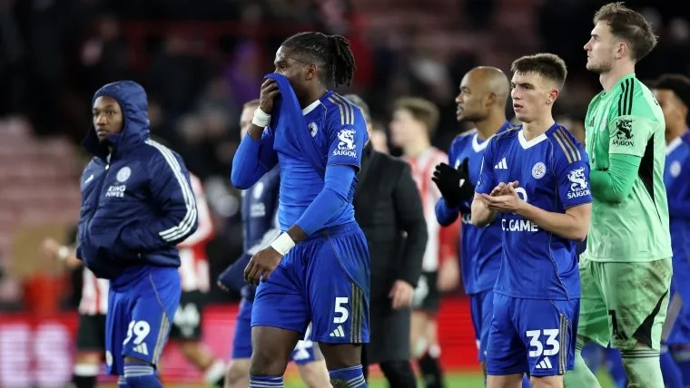 Leicester nhận cảnh báo việc rớt hạng xuống League One có thể chưa phải điều tồi tệ nhất.