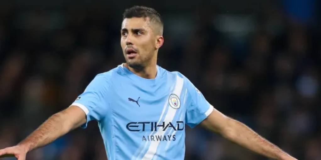 Rodri dính chấn thương.