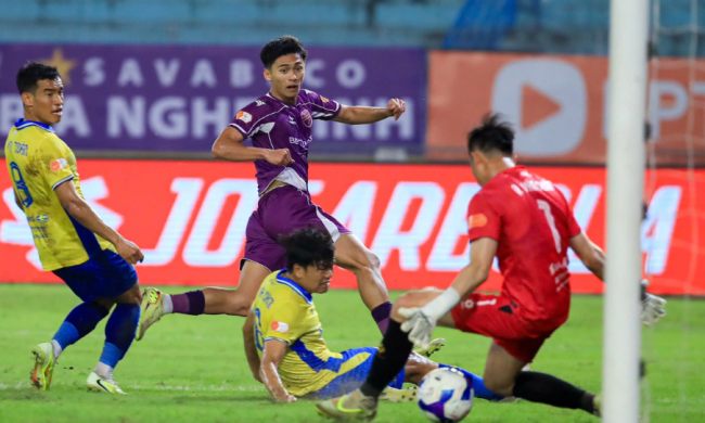 Việt Cường tỏa sáng ở CLB Becamex TP.HCM.