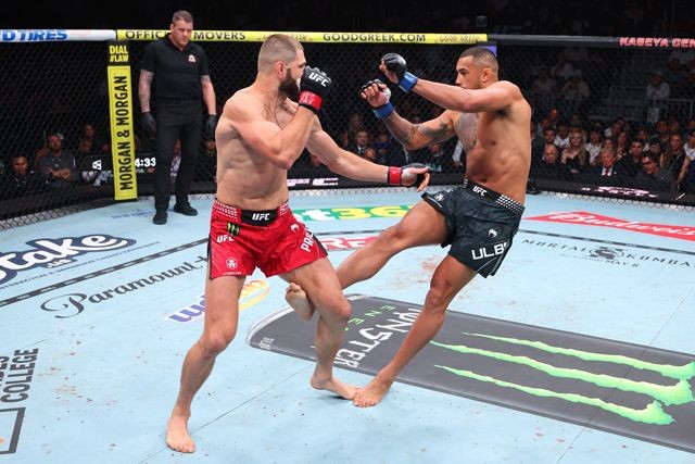 Jiri Prochazka tại UFC 327