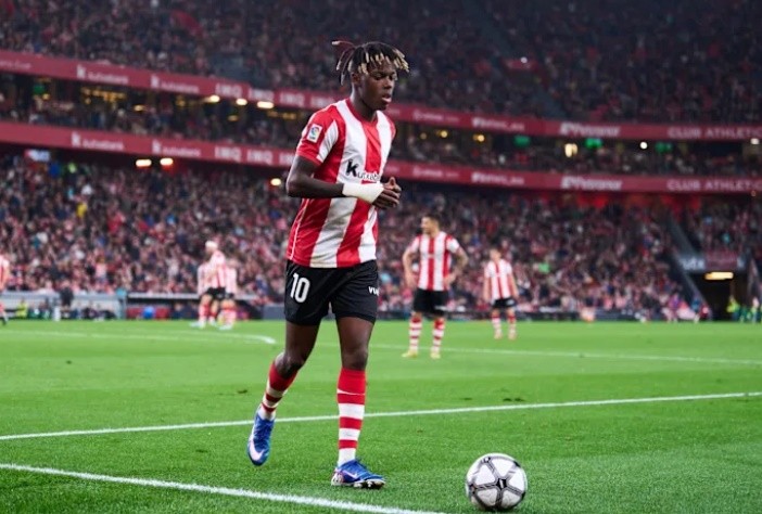 Arsenal đang cân nhắc mua Nico Williams.