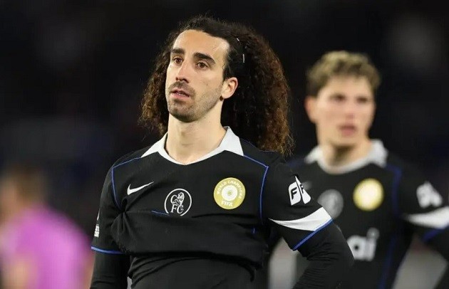 Chelsea sa sút khó tin trong giai đoạn nước rút.