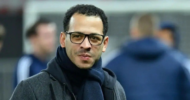 Rosenior sẽ nhận phí bồi thường lớn.