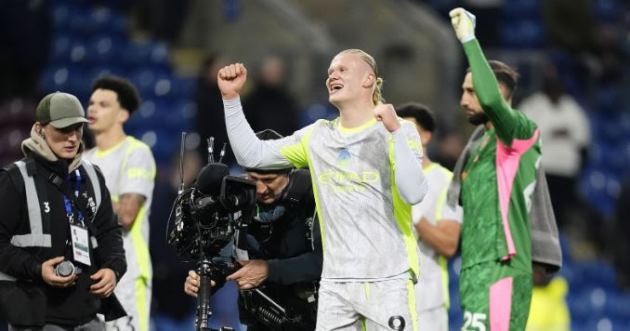 Niềm vui của Man City khi có được ngôi đầu.