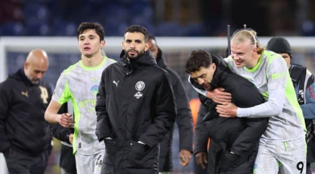 Man City đã vươn lên ngôi đầu BXH.