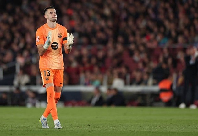 Joan Garcia (7.9): Có pha cứu thua xuất thần ngay đầu trận, thi đấu vô cùng chắc chắn và mang về trận giữ sạch lưới thứ 13 tại La Liga mùa này. Điểm tựa vững chắc trong khung gỗ.