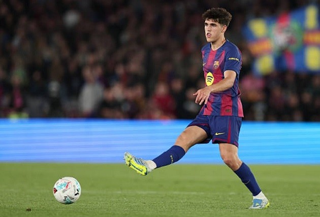 Pau Cubarsi (7.5): Thêm một màn trình diễn phòng ngự vô cùng chắc chắn và điềm tĩnh đến từ trung vệ trẻ. Anh đã hóa giải xuất sắc mọi tình huống tấn công nguy hiểm hướng về phía khung thành đội nhà.