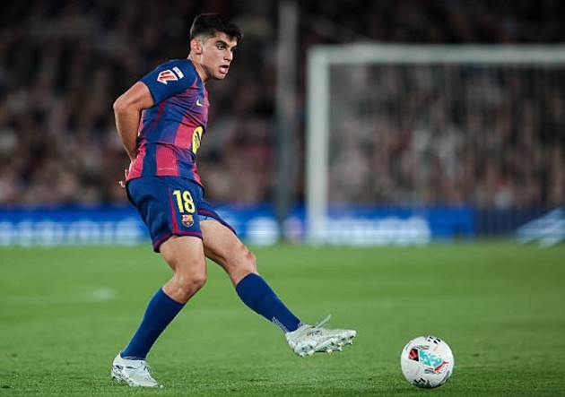 Gerard Martin (7.5): Một phát hiện thú vị ở hàng thủ Barca mùa này. Anh tiếp tục có một màn trình diễn thực sự nổi bật, xứng đáng nhận được sự tin tưởng cho một vị trí quan trọng trong đội hình.