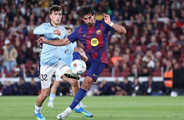 Ferran Torres (6.8): Có pha bắt volley tuyệt đẹp tung lưới đối phương nhưng bàn thắng bị VAR từ chối do việt vị trong gang tấc. Ngoài tình huống đó, khả năng dứt điểm của tiền đạo này nhìn chung vẫn khá kém.