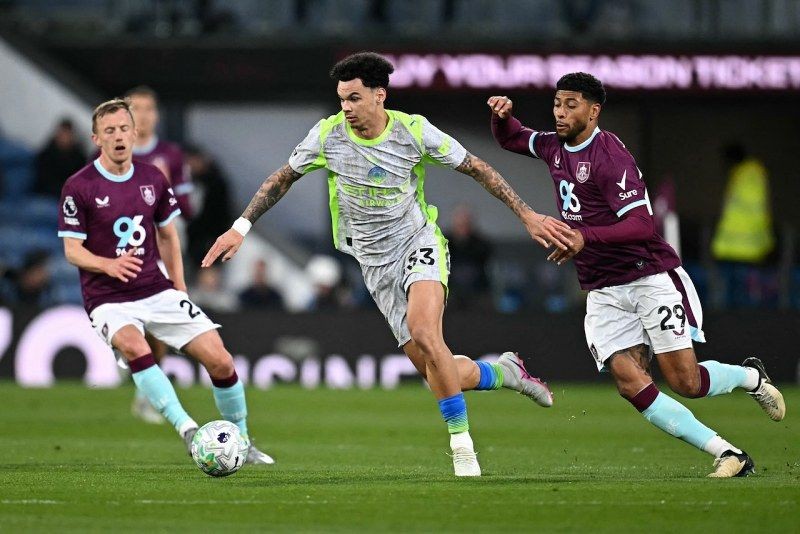 Nico O'Reilly (6,9): Làm tốt vai trò tiền vệ phòng ngự. Tuy nhiên, anh lại bỏ lỡ một cơ hội mười mươi ở phút cuối trận.