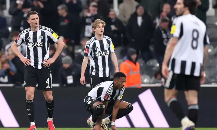 Mua sắm khá nhiều nhưng Newcastle vẫn không thể chống chọi lại sự khắc nghiệt tại Ngoại hạng Anh.