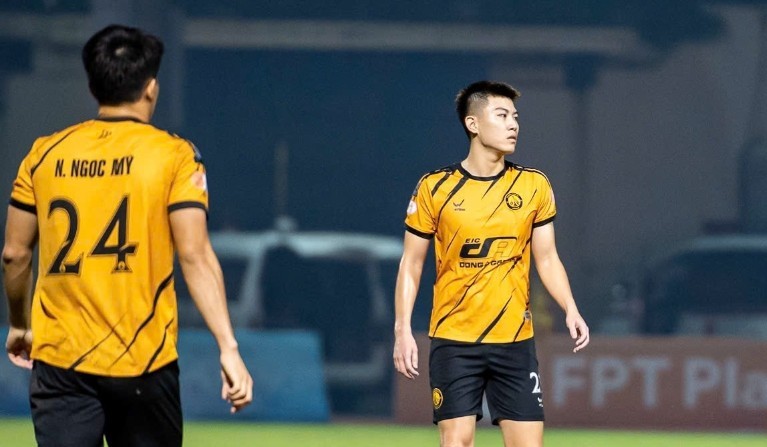 Các cầu thủ Thanh Hóa nỗ lực chiến đấu dù đang gặp khó khăn về mặt tài chính. Ảnh: CLB Thanh Hóa.