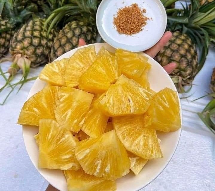 5 người ăn dứa lợi đủ đường, 3 người phải tránh xa: Là những ai?