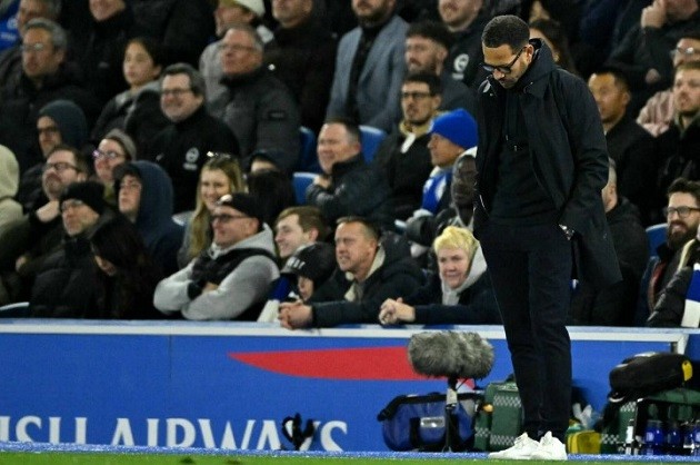 Chelsea sẽ có HLV mới ở hè này.