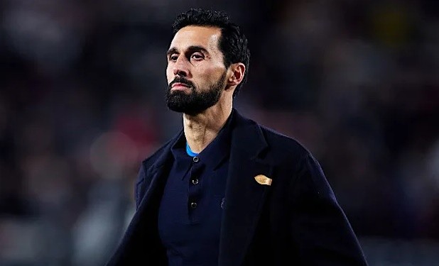 Arbeloa sẽ cần phải vượt qua ''người thầy đáng kính'' nếu muốn giúp Real tiếp tục níu giữ hy vọng.