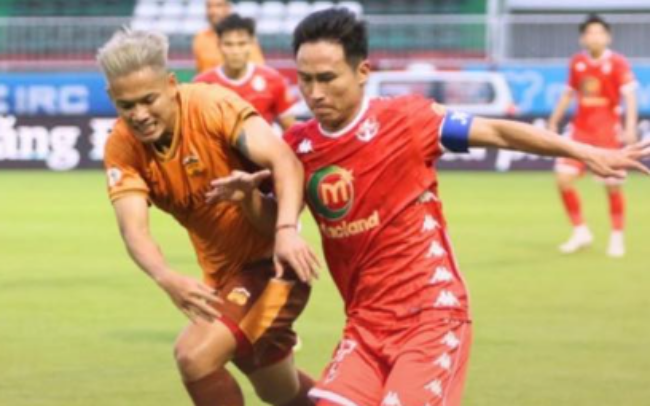 Hai đội bất phân thắng bại.