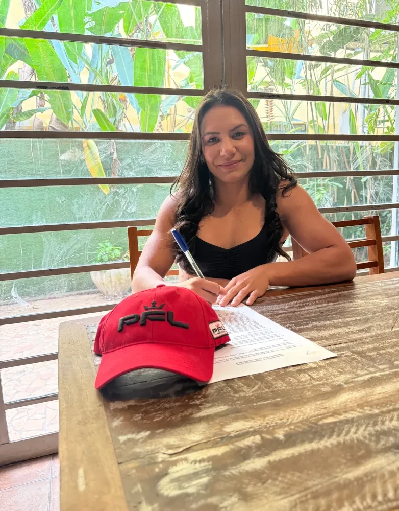 Elisandra Ferreira thi đấu