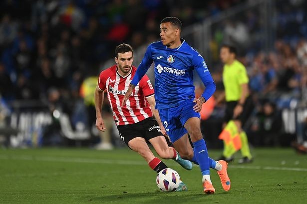 Manchester United have held talks with Getafe over extending Mason Greenwood loan deal with the Spanish side - Bóng Đá