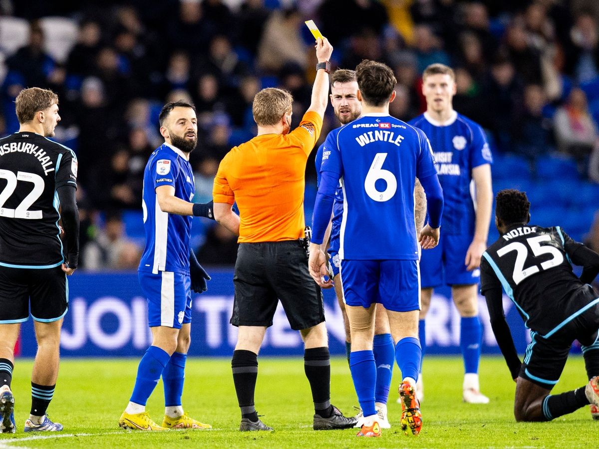 Quá đáng sợ! Leicester City cho đối thủ 'hít khói' ở Championship - Bóng Đá