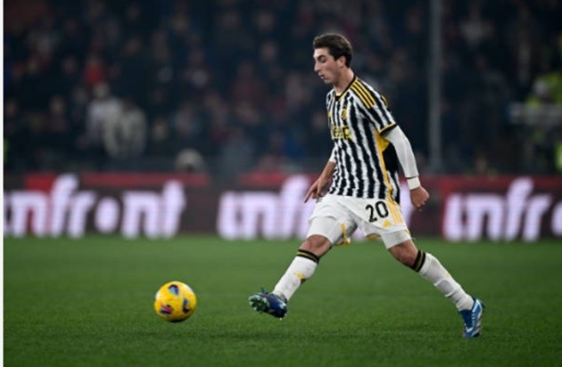 Ngôi đầu Serie A đổi chủ - Bóng Đá