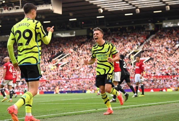  Ten Hag sẽ tránh được bi kịch của Mourinho - Bóng Đá