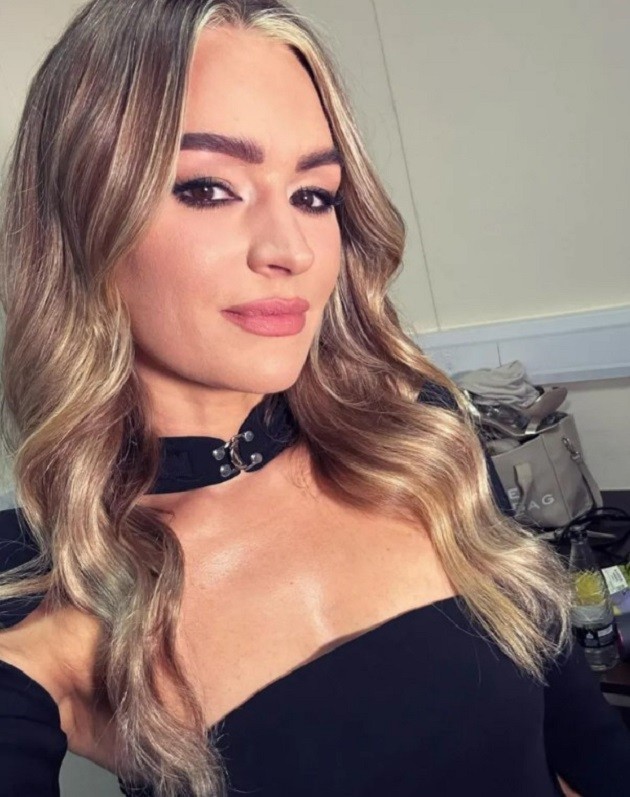 Laura Woods - Bóng Đá