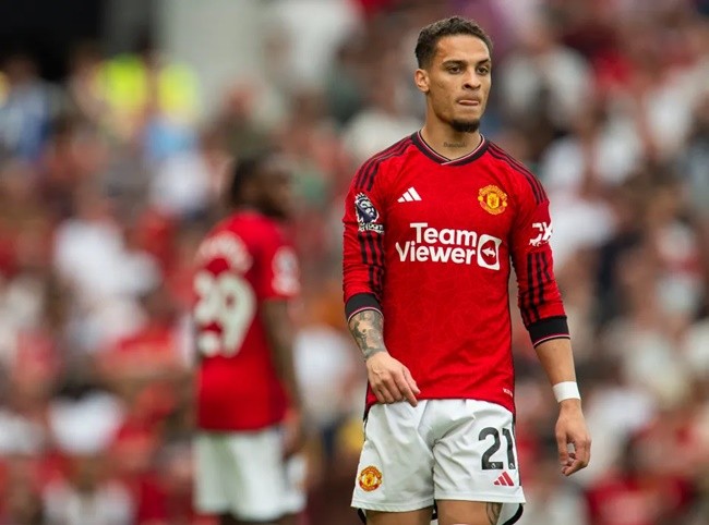 Antony gets massive tattoo of HIMSELF celebrating on his back but fans left fuming - Bóng Đá