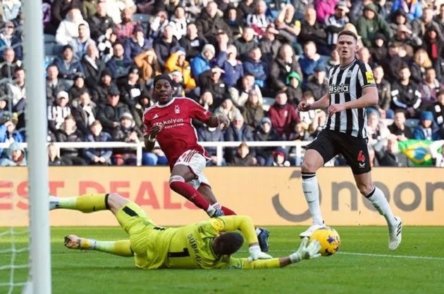 Pundits deliver Anthony Elanga and Chris Wood verdict as Nottingham Forest down Newcastle - Bóng Đá
