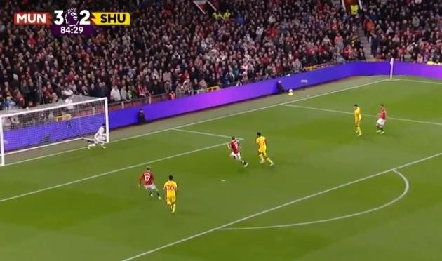 Ghi 2 bàn trong 4 phút, Man United ngược dòng hạ Sheffield United - Bóng Đá