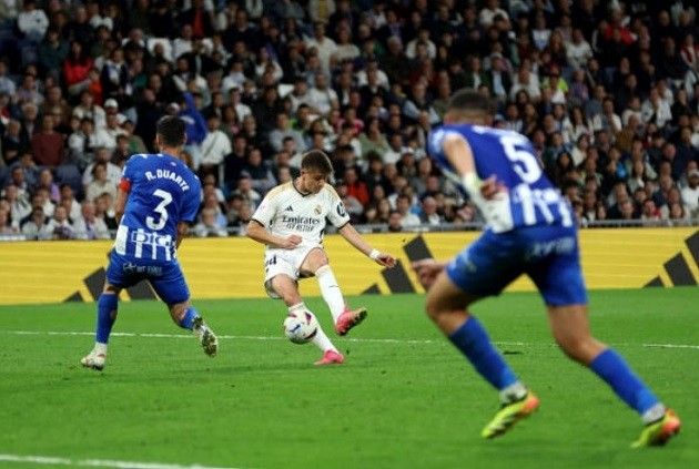 Giã Alaves 5 bàn không gỡ, Real gửi lời tuyên chiến đến Dortmund - Bóng Đá