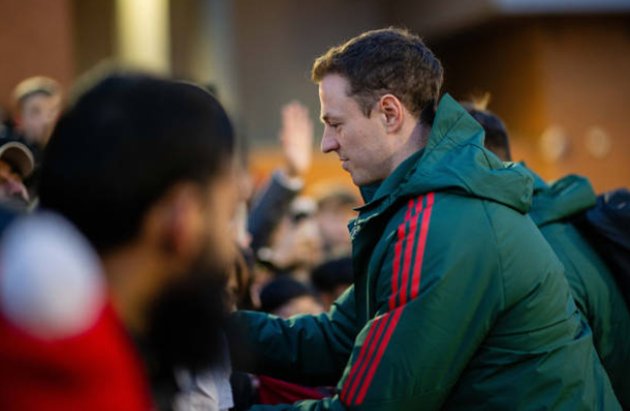 Jonny Evans cứu bóng không tưởng trên vạch vôi - Bóng Đá