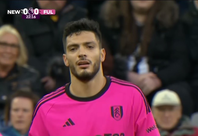 Ảnh Jimenez thẻ đỏ - Bóng Đá