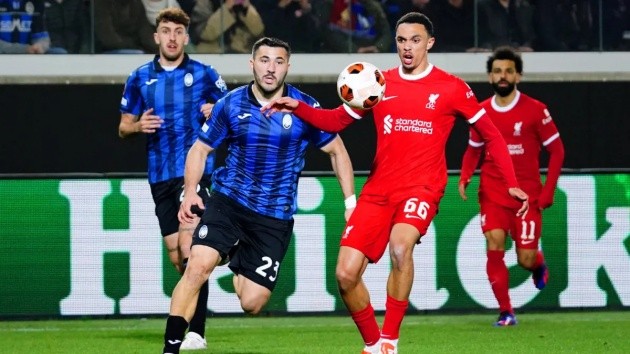 Alexander-Arnold có vẻ ngày càng xa Liverpool - Bóng Đá