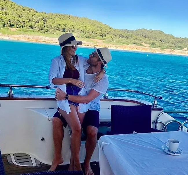 Inside Xabi Alonso's life off the pitch - Bóng Đá