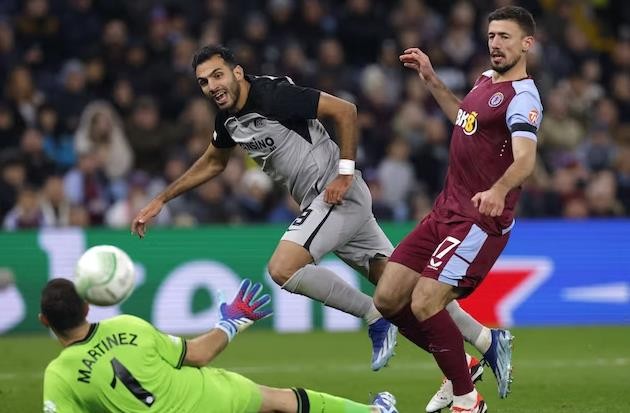 Chelsea 'xem giò' tiền đạo AZ Alkmaar  - Bóng Đá