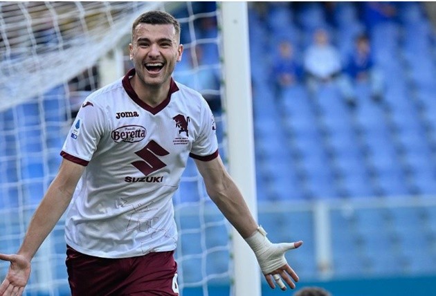 Aston Villa, Tottenham battle Chelsea for Alessandro Buongiorno - Bóng Đá