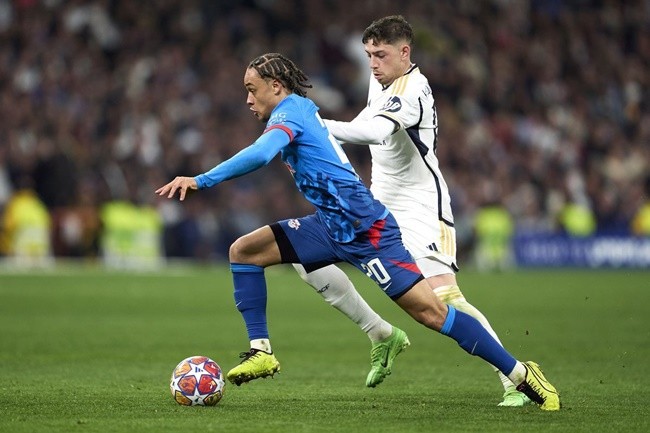 Barcelona tự tin đánh bại nhóm theo đuổi để ký hợp đồng với Xavi Simons - Bóng Đá