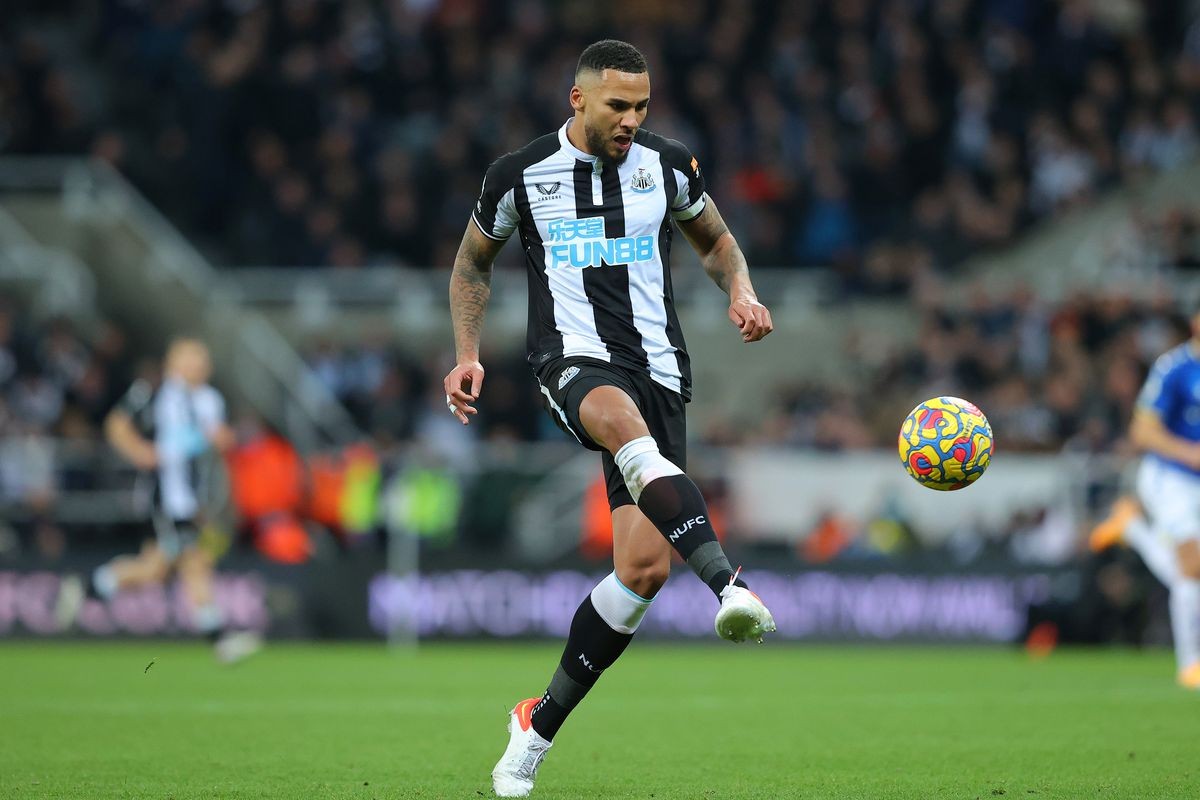 Howe làm rõ tương lai công thần tại Newcastle - Bóng Đá