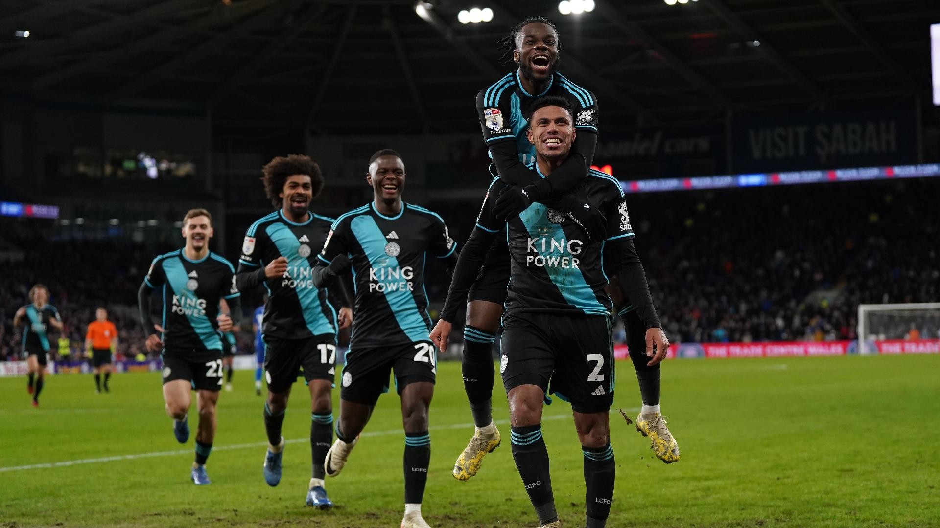 Quá đáng sợ! Leicester City cho đối thủ 'hít khói' ở Championship - Bóng Đá