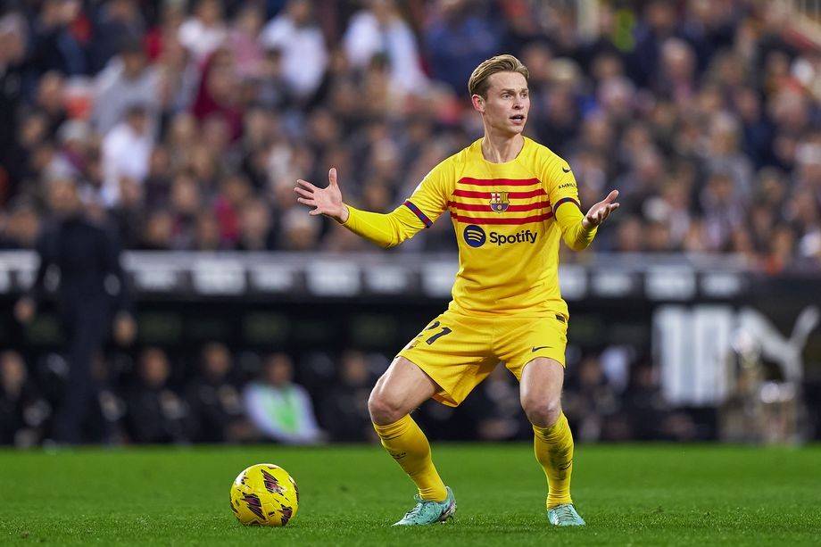 Frenkie de Jong to miss Barcelona clash with Almeria through suspension - Bóng Đá