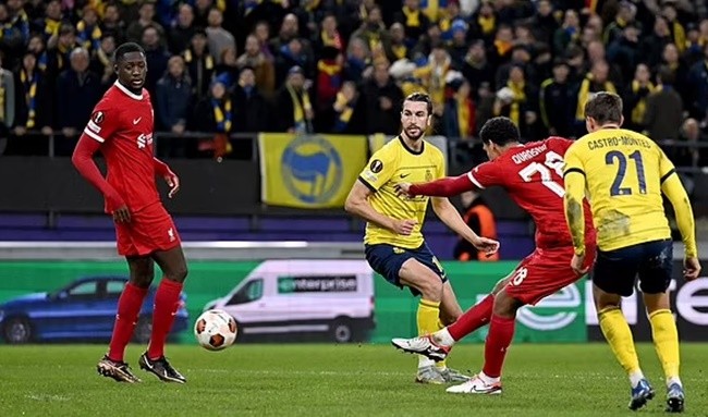 Thiago Alcantara the latest Liverpool midfielder to be subject of Saudi bid - Bóng Đá