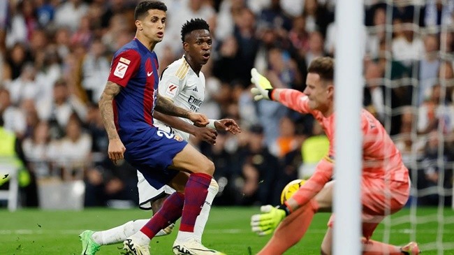 Nhìn Cancelo, Pep Guardiola đã chính xác - Bóng Đá