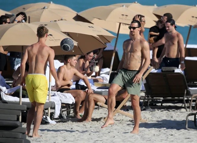 Ibra nghỉ tại Florida - Bóng Đá