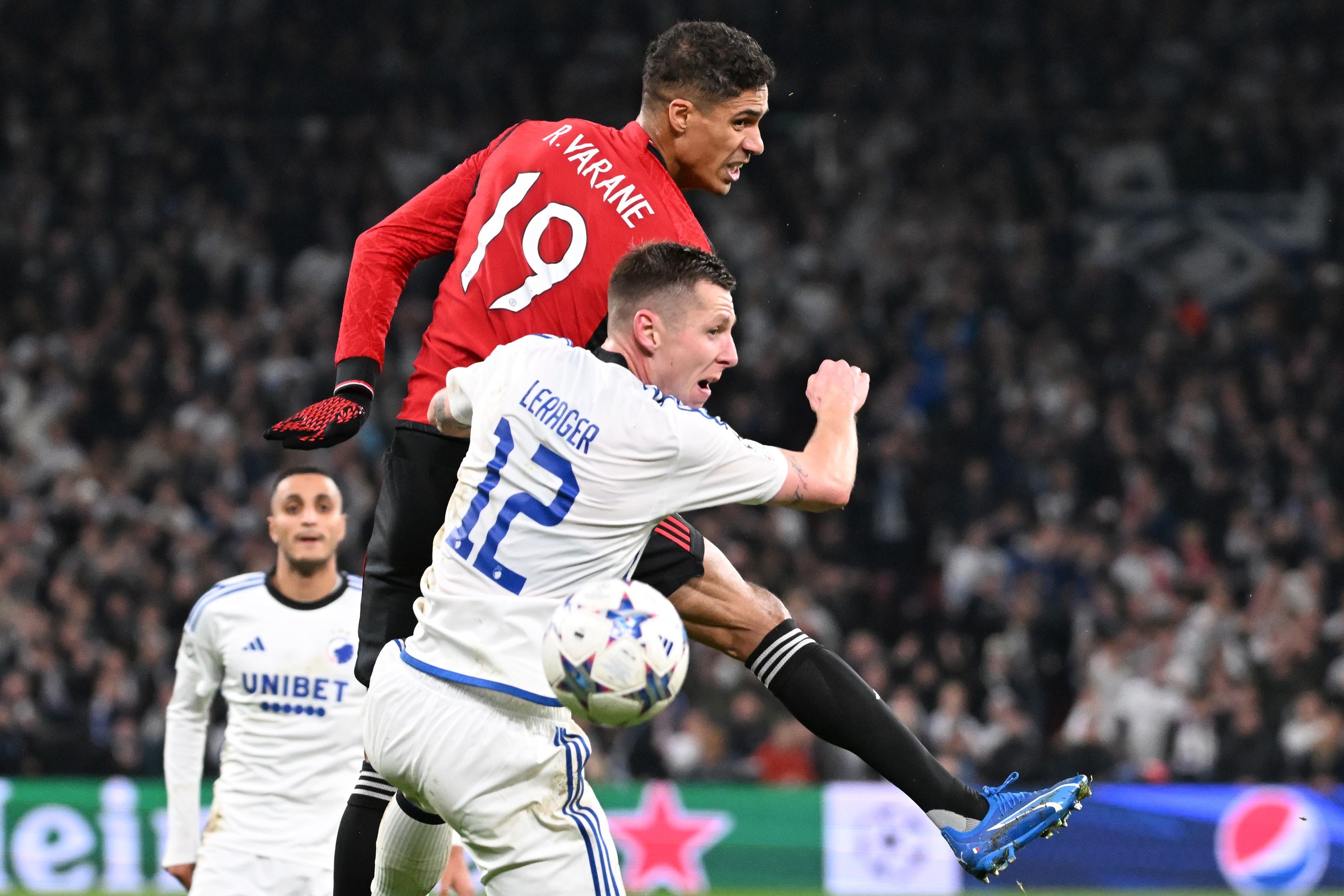 Không Maguire & Shaw, Man Utd dùng đội hình nào đấu Liverpool? - Bóng Đá