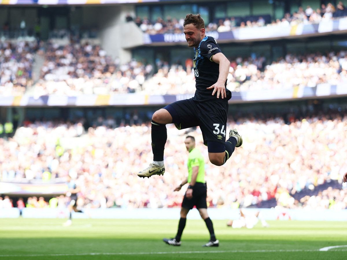 CHÍNH THỨC! Đội bóng thứ 2 rớt hạng Premier League mùa này - Bóng Đá