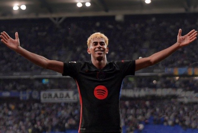 Yamal ghi siêu phẩm.