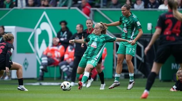 Ricarda Walkling từng có trải nghiệm thi đấu ba năm ở giải bóng đá nữ Mỹ. 